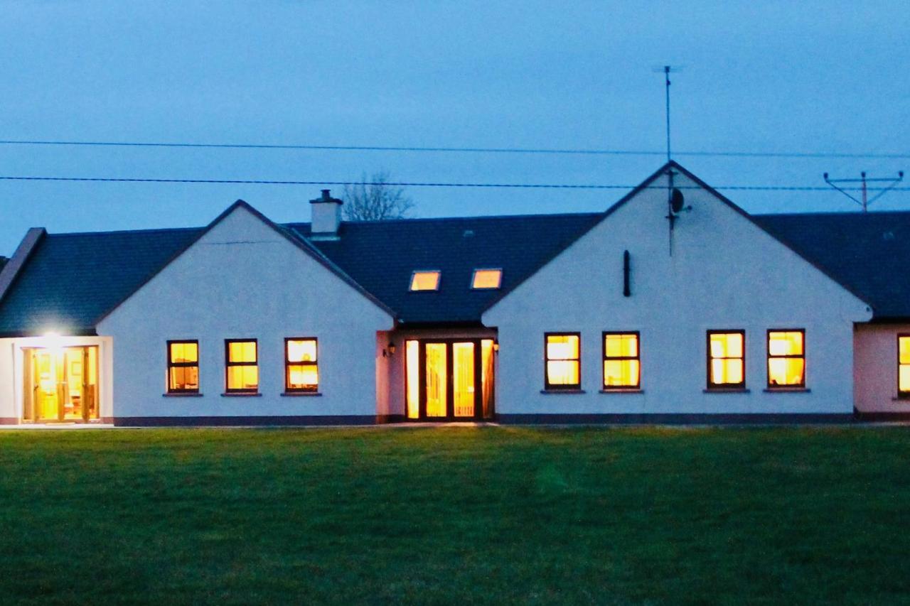 Riverbend Lodge B & B 우그테라드 외부 사진